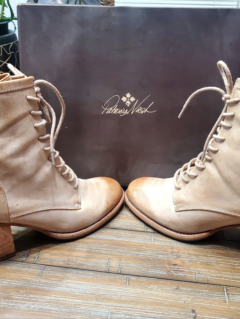 Stylish Tan Leather Ankle Boots - Picture 3 of 11